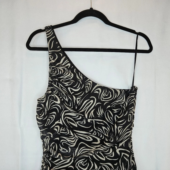 Likely Gemella Womens Mini Dress Sz 6 Black-Cream One Shoulder Asymmetrical Hem - Picture 4 of 14